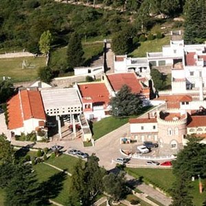 El Castillo Hotel